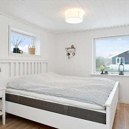 40544-juelsminde-pot-strandby-379 بيت للعطل